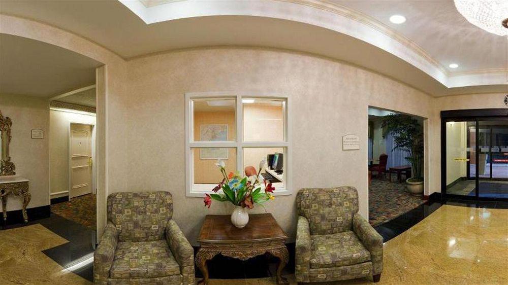 Holiday Inn Express Hotel & Suites Meadowlands Area By Ihg Carlstadt Buitenkant foto