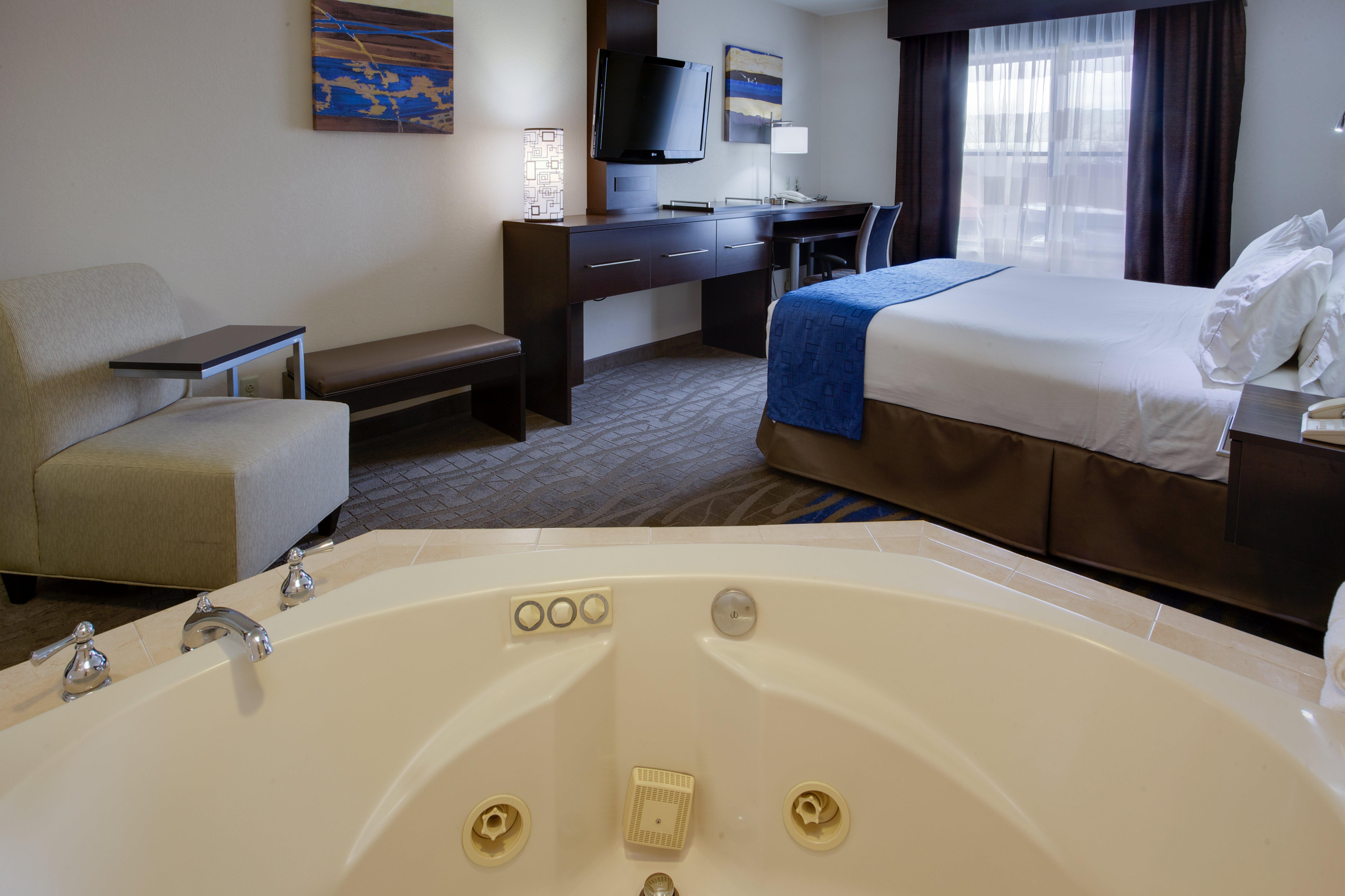 Holiday Inn Express Hotel & Suites Meadowlands Area By Ihg Carlstadt Buitenkant foto