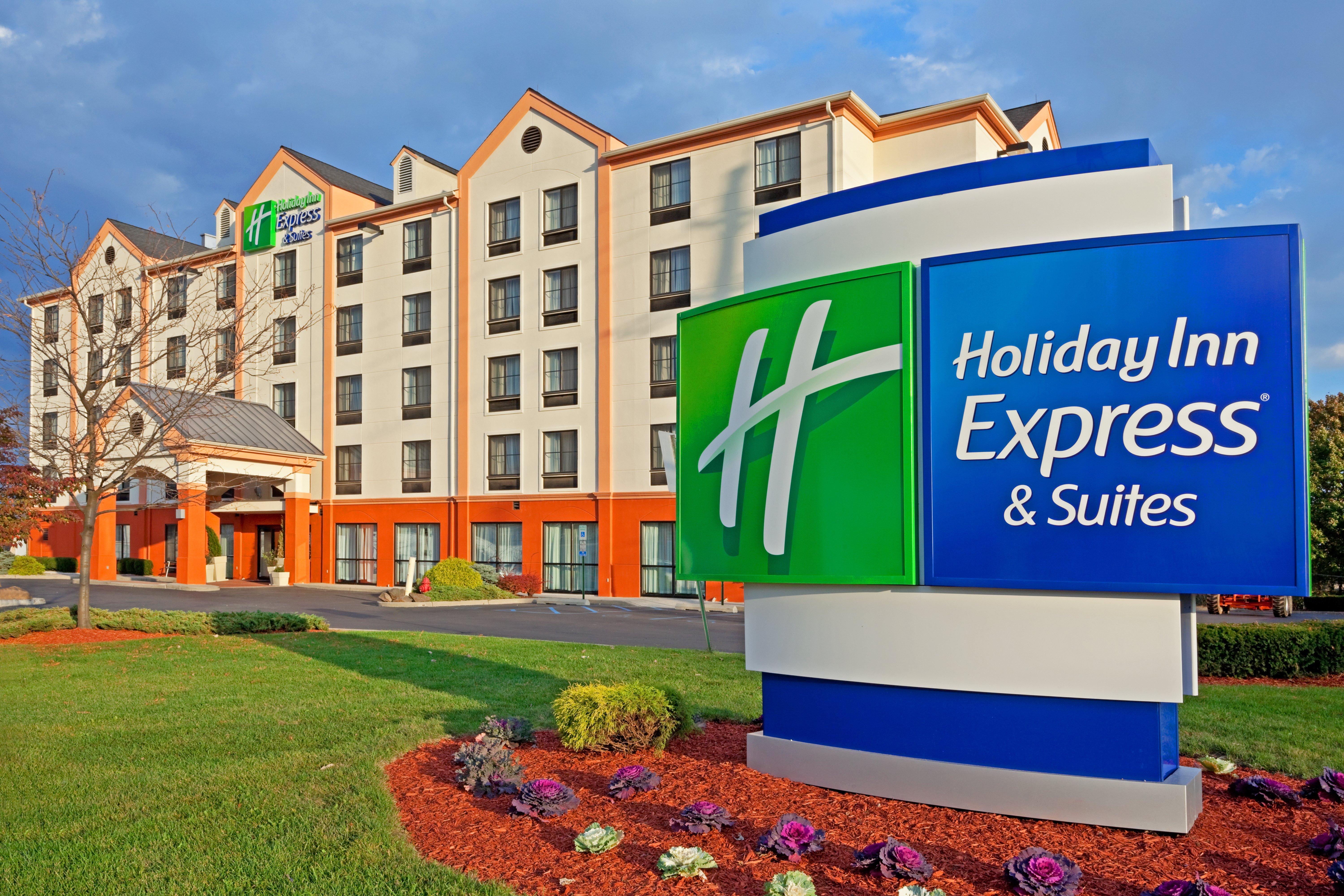 Holiday Inn Express Hotel & Suites Meadowlands Area By Ihg Carlstadt Buitenkant foto