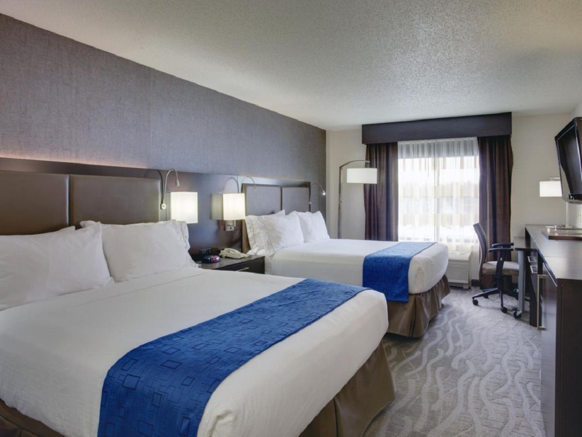 Holiday Inn Express Hotel & Suites Meadowlands Area By Ihg Carlstadt Buitenkant foto